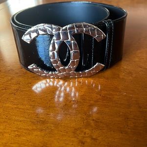 Chanel patent leather wide belt